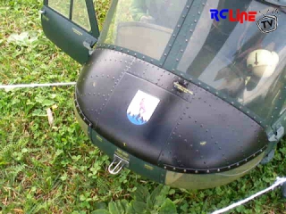 < DAVOR: Bell UH-1D, Vario 1,82m, kleiner Rundgang um`s Modell ;-)